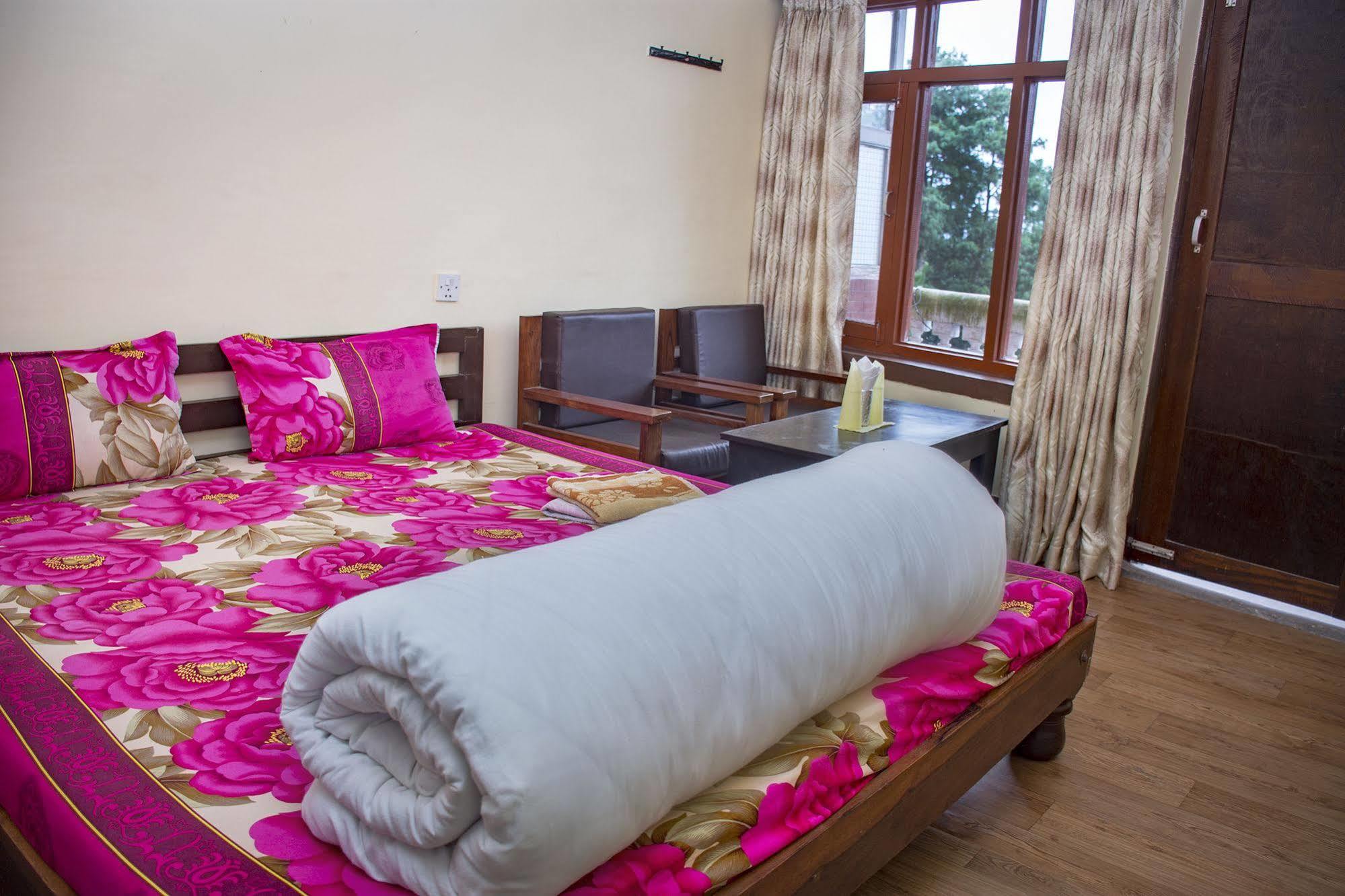 Langtang View Nagarkot Bed And Breakfast מראה חיצוני תמונה