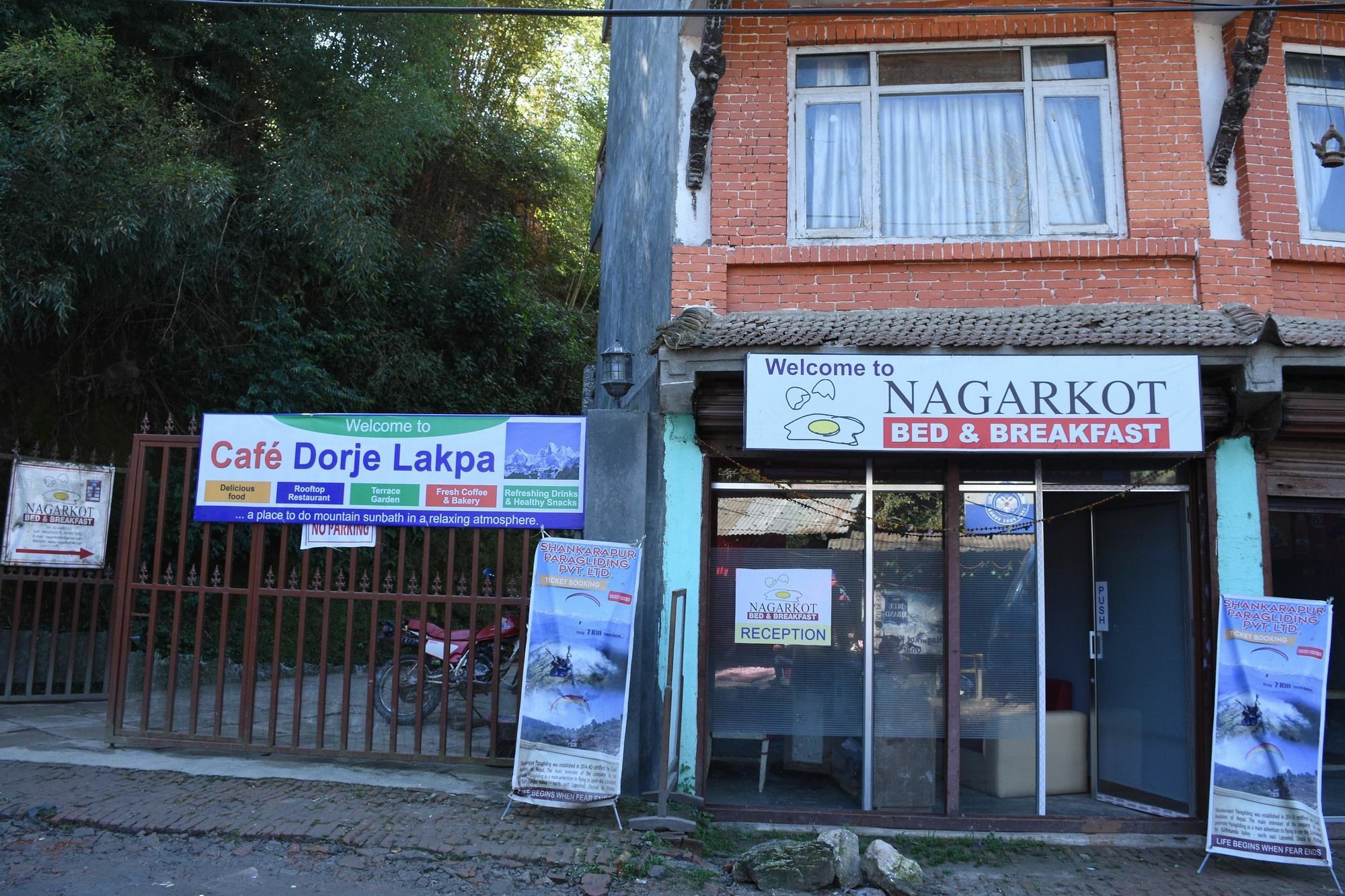 Langtang View Nagarkot Bed And Breakfast מראה חיצוני תמונה